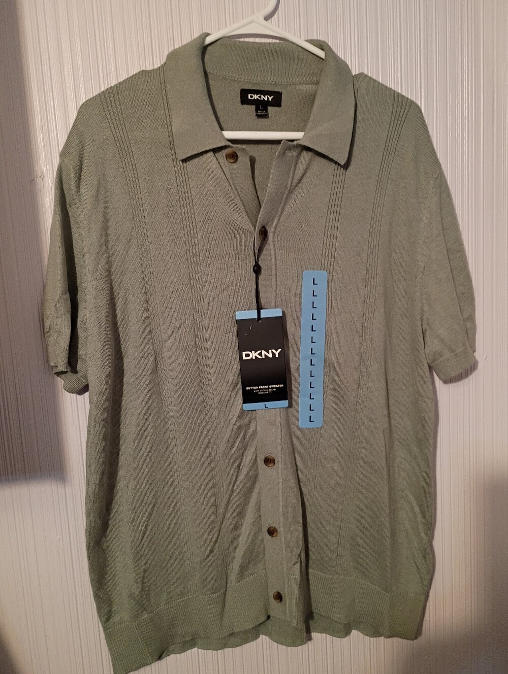 New! Men’s dkny  Button Front Sweater  green  size Large